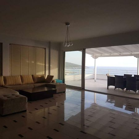 Appartamento Sea Front Penthouse Sarandë Esterno foto