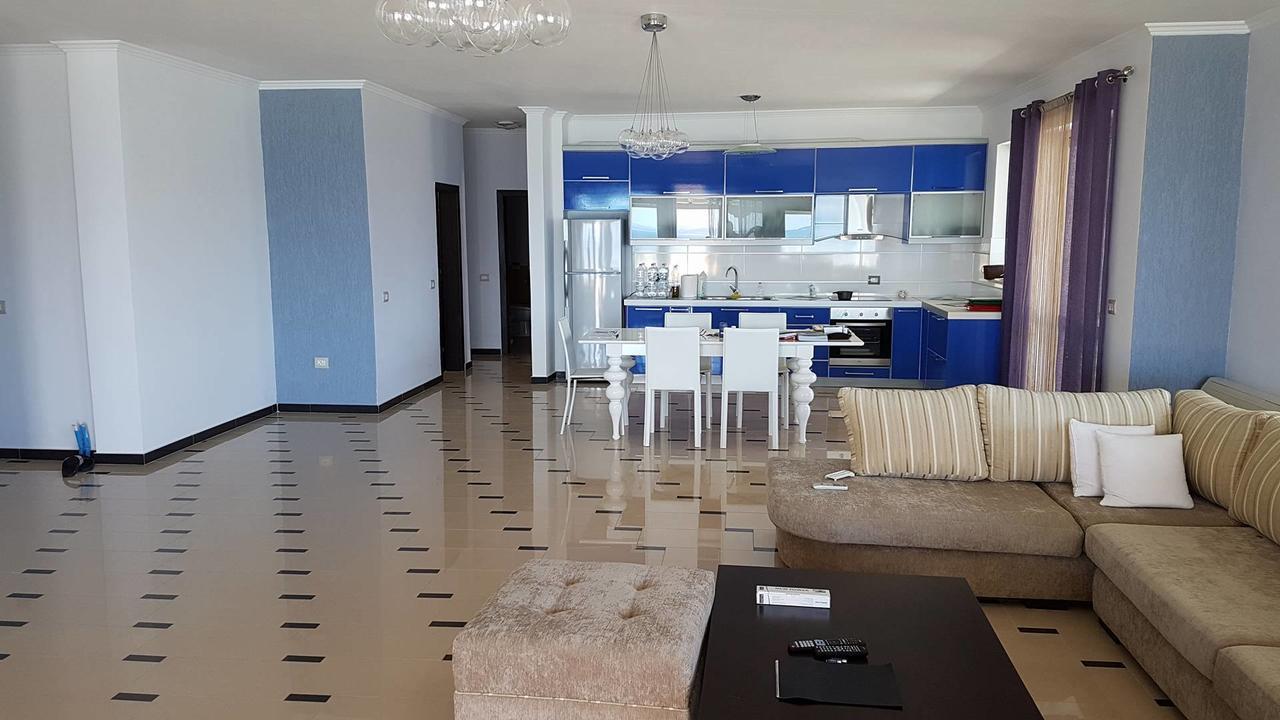 Appartamento Sea Front Penthouse Sarandë Esterno foto